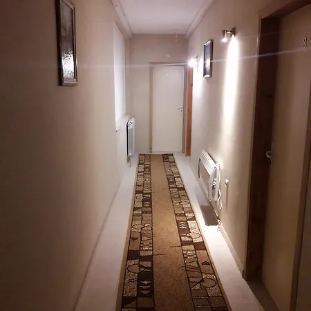 Dolphin Family Hotel *